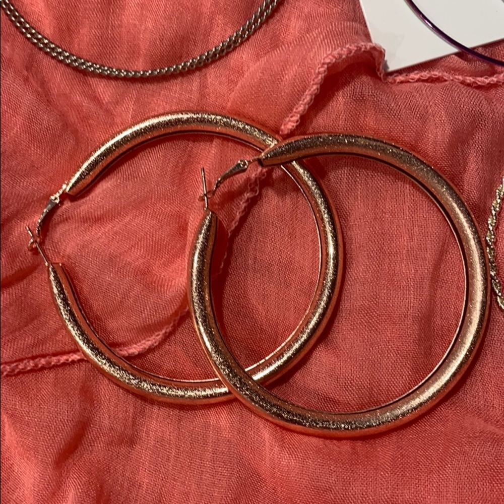 Hoop earring bundle 😎⭐️ - Picture 4 of 5